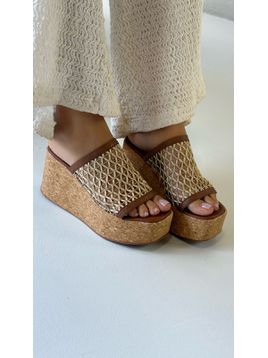 ANABELA CLAÚDIA MARROM