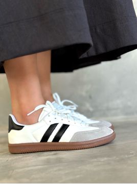 Tênis samba branco e preto