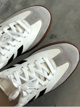 Tênis samba branco e preto