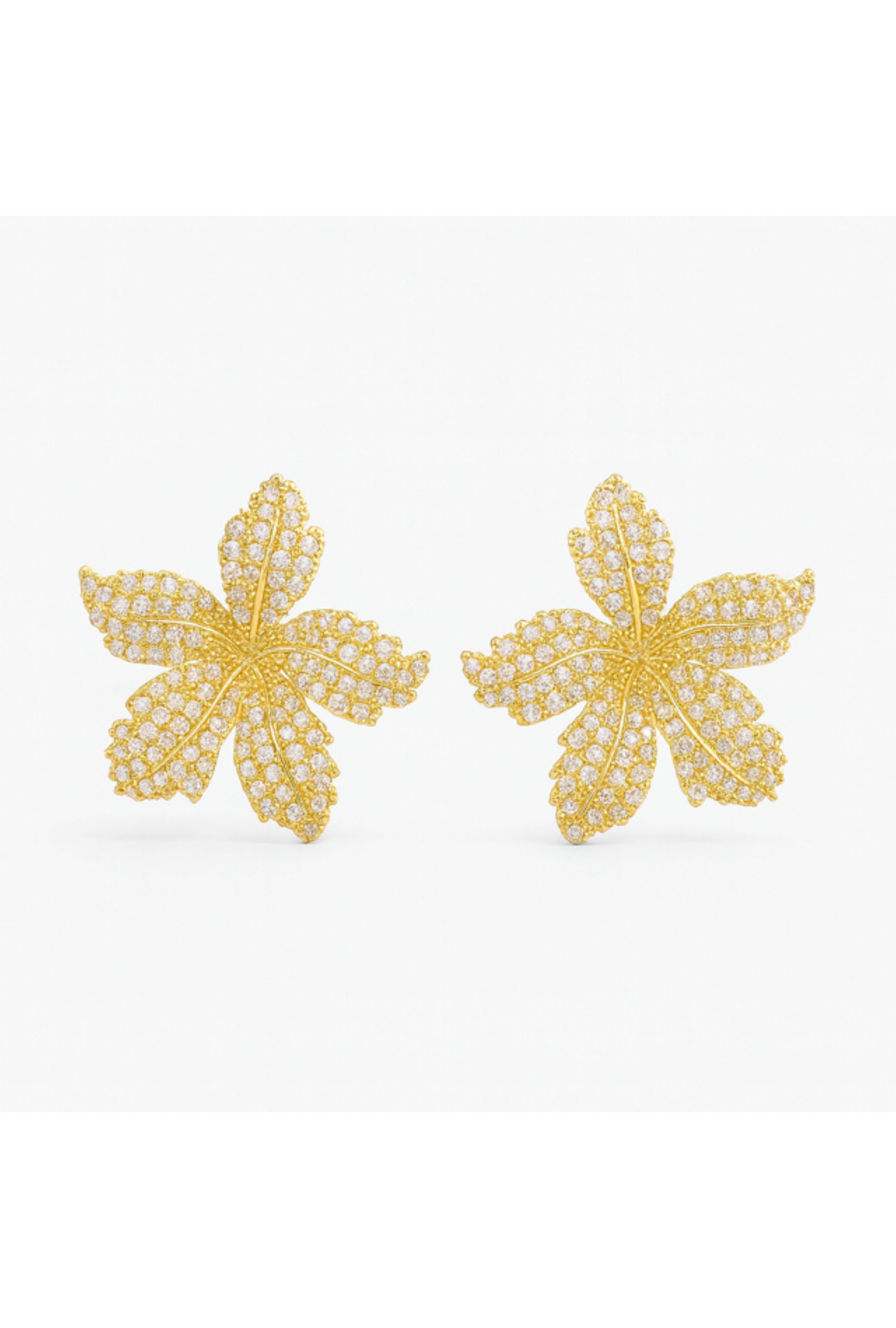 Brinco Flor cravejada - LETOAH