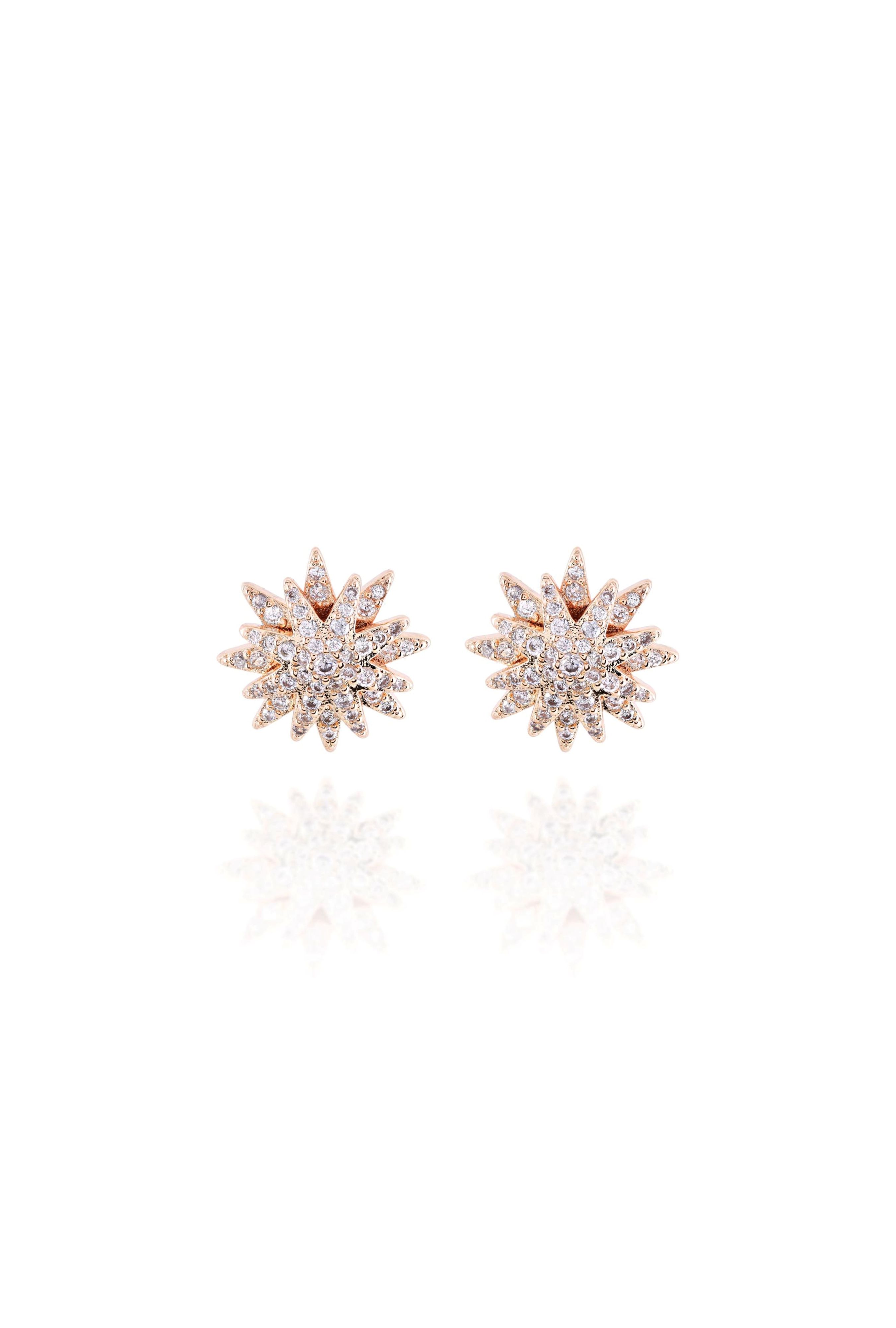 Brinco estrelas sobrepostas cravejado - LETOAH