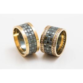  Alianças de Casamento Trama de Encantos Quadriculados - Diamantes - Ouro 18k - Helder Joalheiros