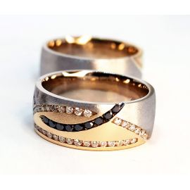 Aliança em Ouro 18k Bodas de Prata com Diamante Branco e Diamante Negro - Helder Joalheiros 
