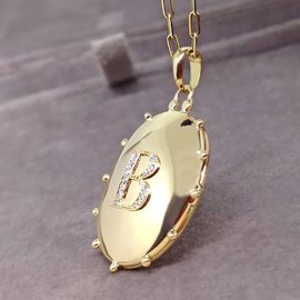 Relicário Elegância em Ouro 18k 750 Oval Relicário Diamante Personalizado - Helder Joalheiros