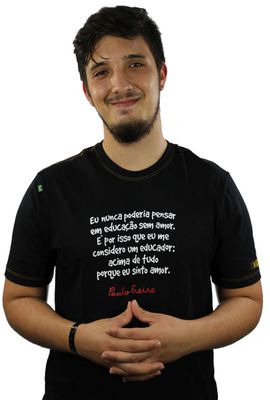 Camiseta Paulo Freire Preta - Tertúlia Produtos Literários