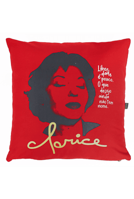 CAPA DE ALMOFADA CLARICE LISPECTOR - Vermelha - Tertúlia Produtos Literários