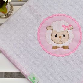 Manta Bebê Piquet Ovelhinha Moldura Rosa - TexNew Bebê