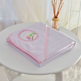Toalha Bebê Quadrada Com Forro e Capuz Passarinha Moldura Rosa - TexNew Bebê