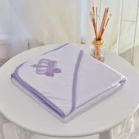 Toalha Bebê Quadrada Modinha Com Forro e Capuz Coroa Lilás - TexNew Bebê