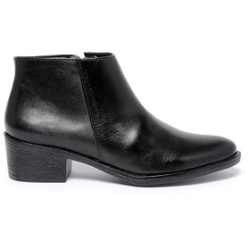 Bota Feminina Celine Preta em Couro - 4076PCELINE - MADOK