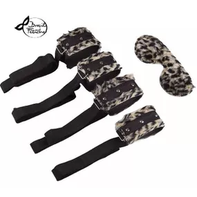 Kit Bondagem e Venda em Pelúcia (KBOO104-ST638) - Onça - lojasacaso.com.br Lingerie Sensual e Sex Shop