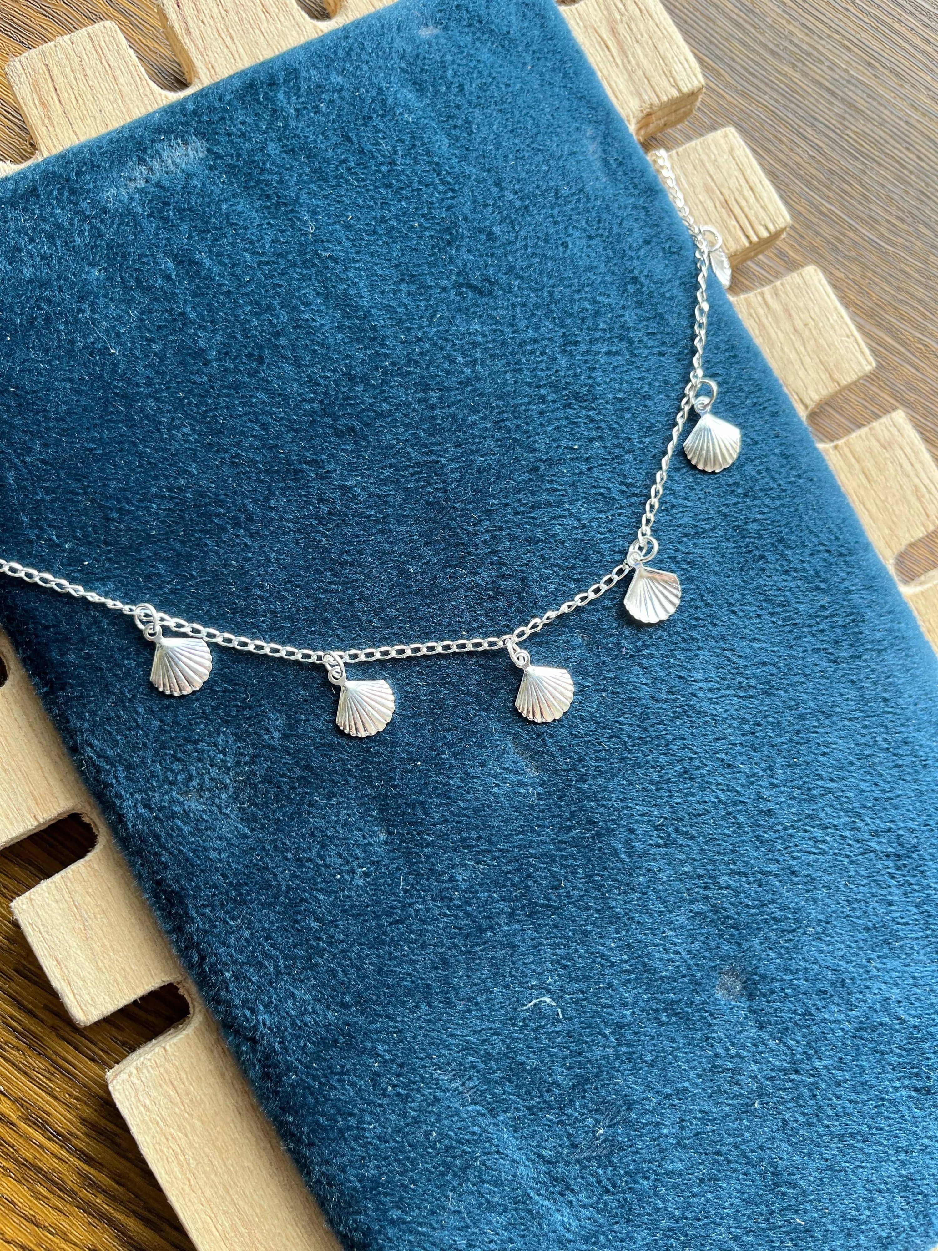 Chocker Conchas - AURI PRATAS