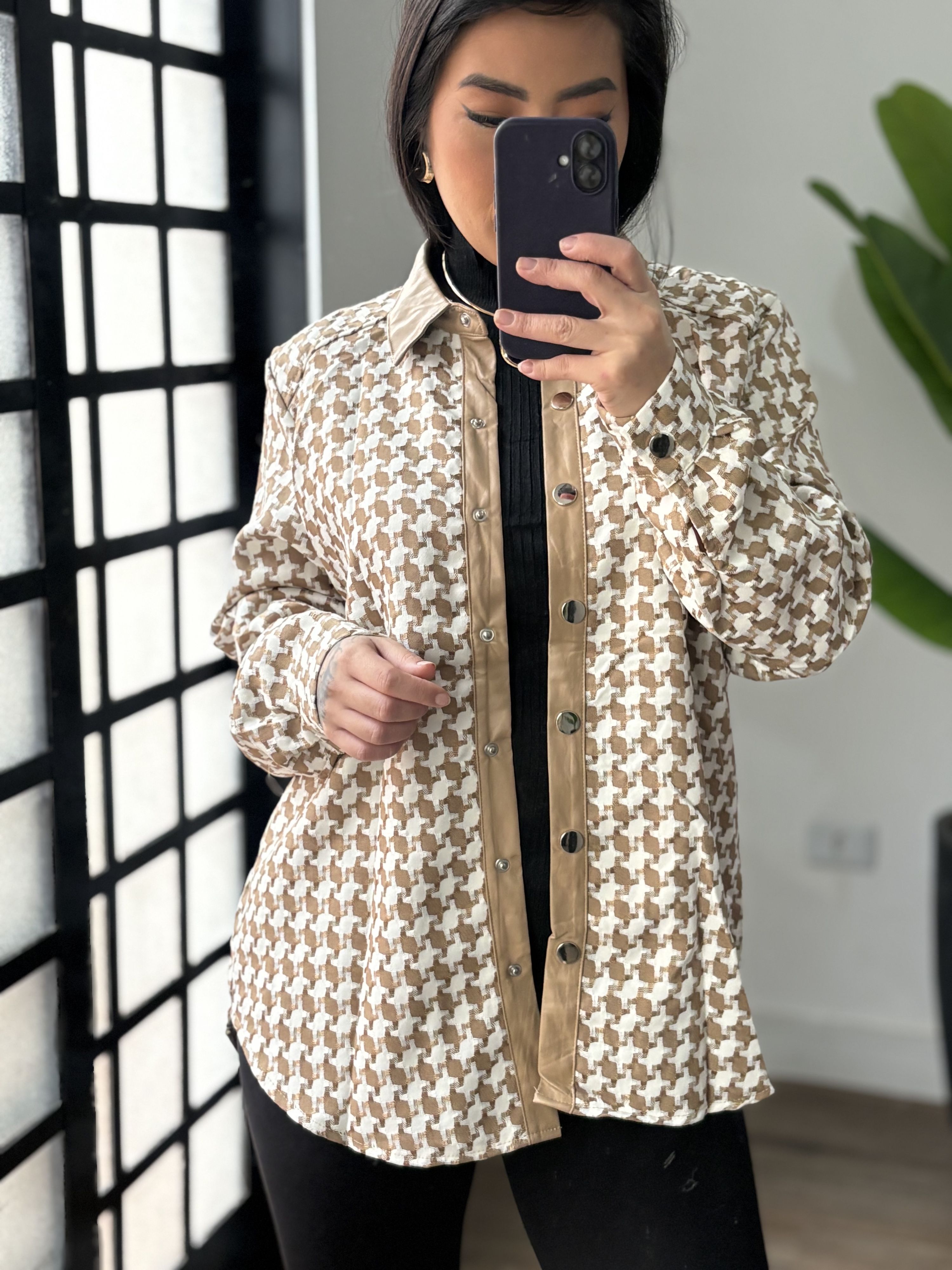 Camisa detalhe em couro Cecília 2153- Bege