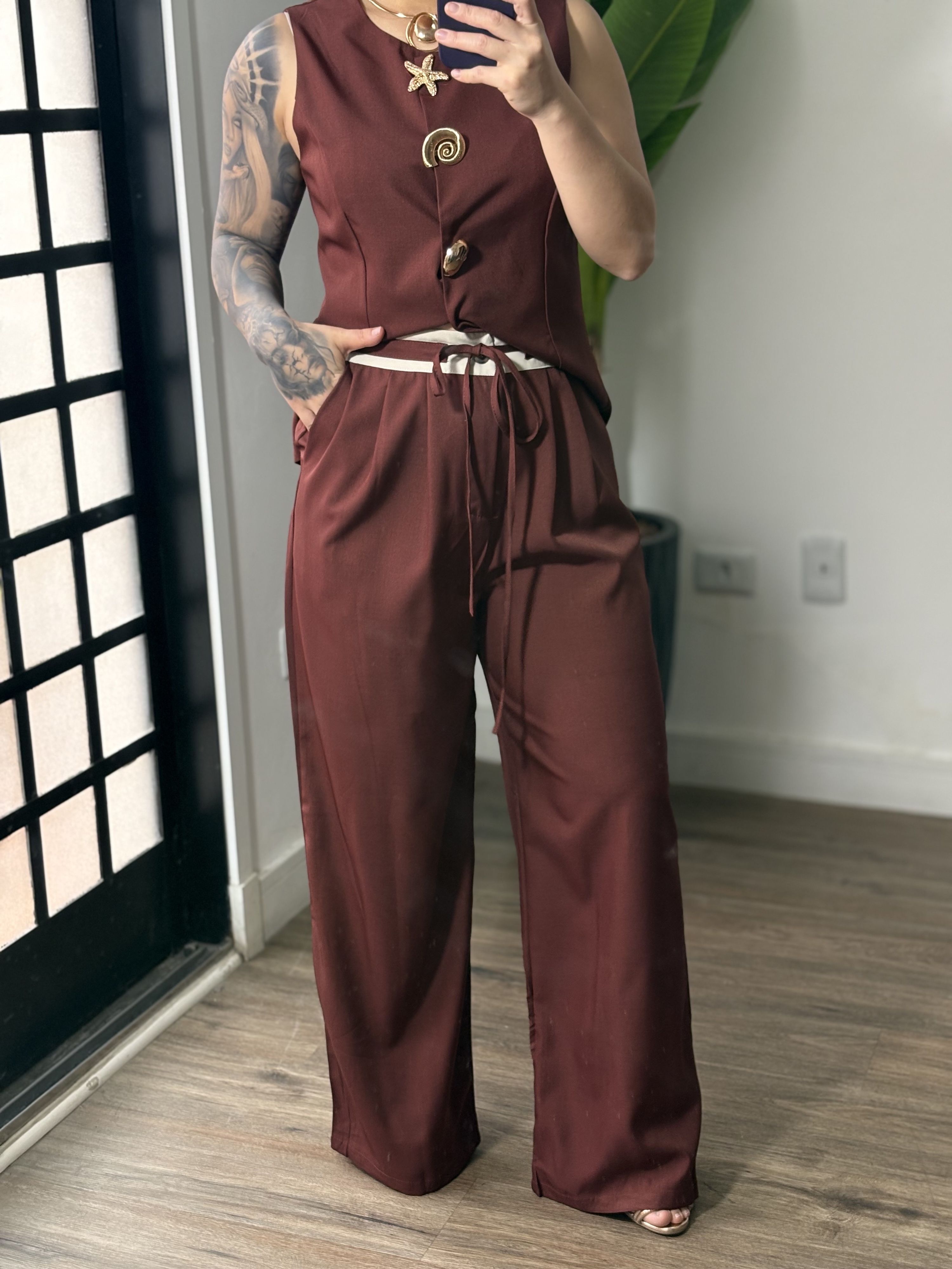 Calça Pantalona Bella 189 - Bordo 