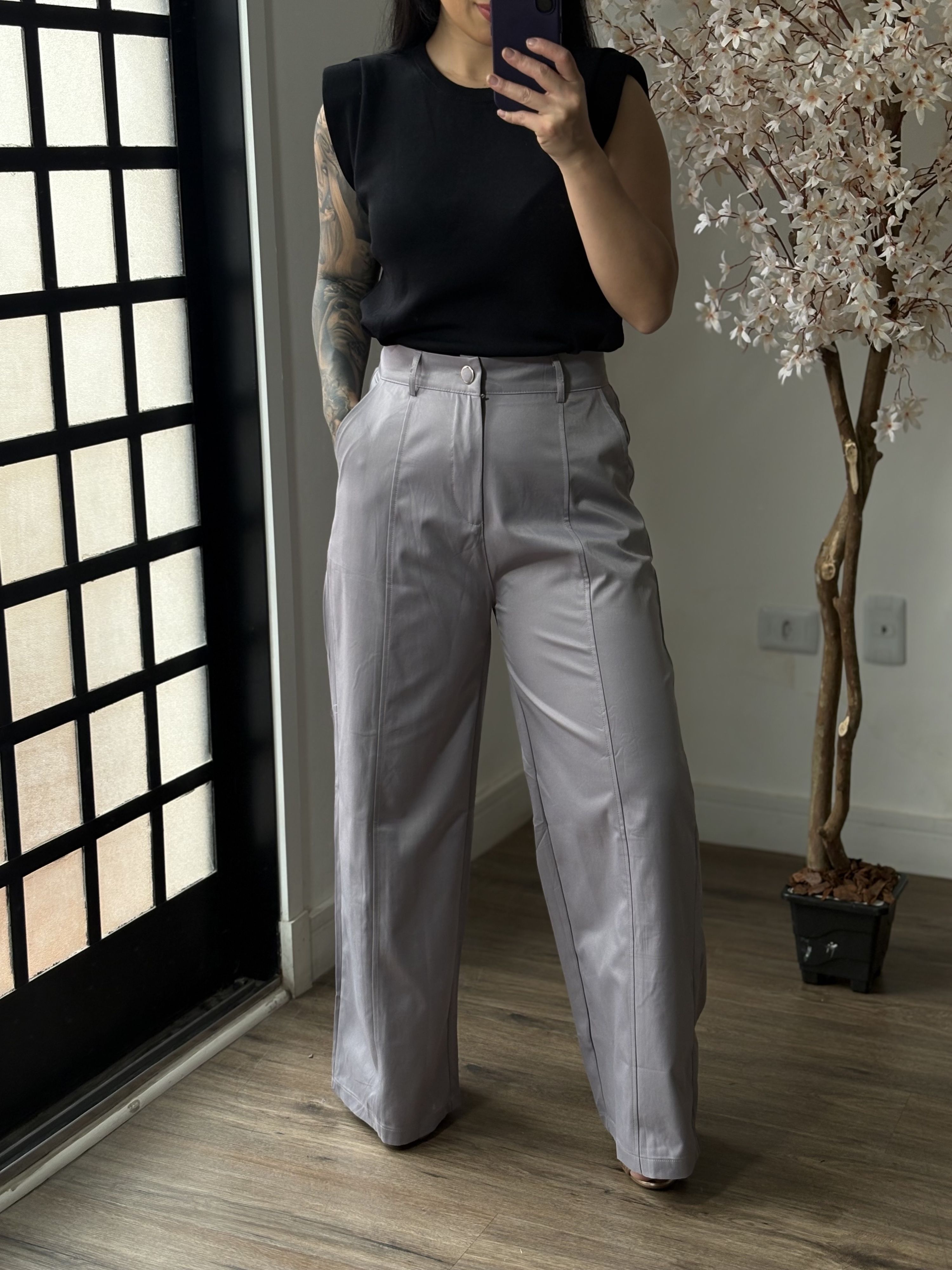 Calça Pantalona Acetinada Plus Size Aura 1185 - Lavanda C065