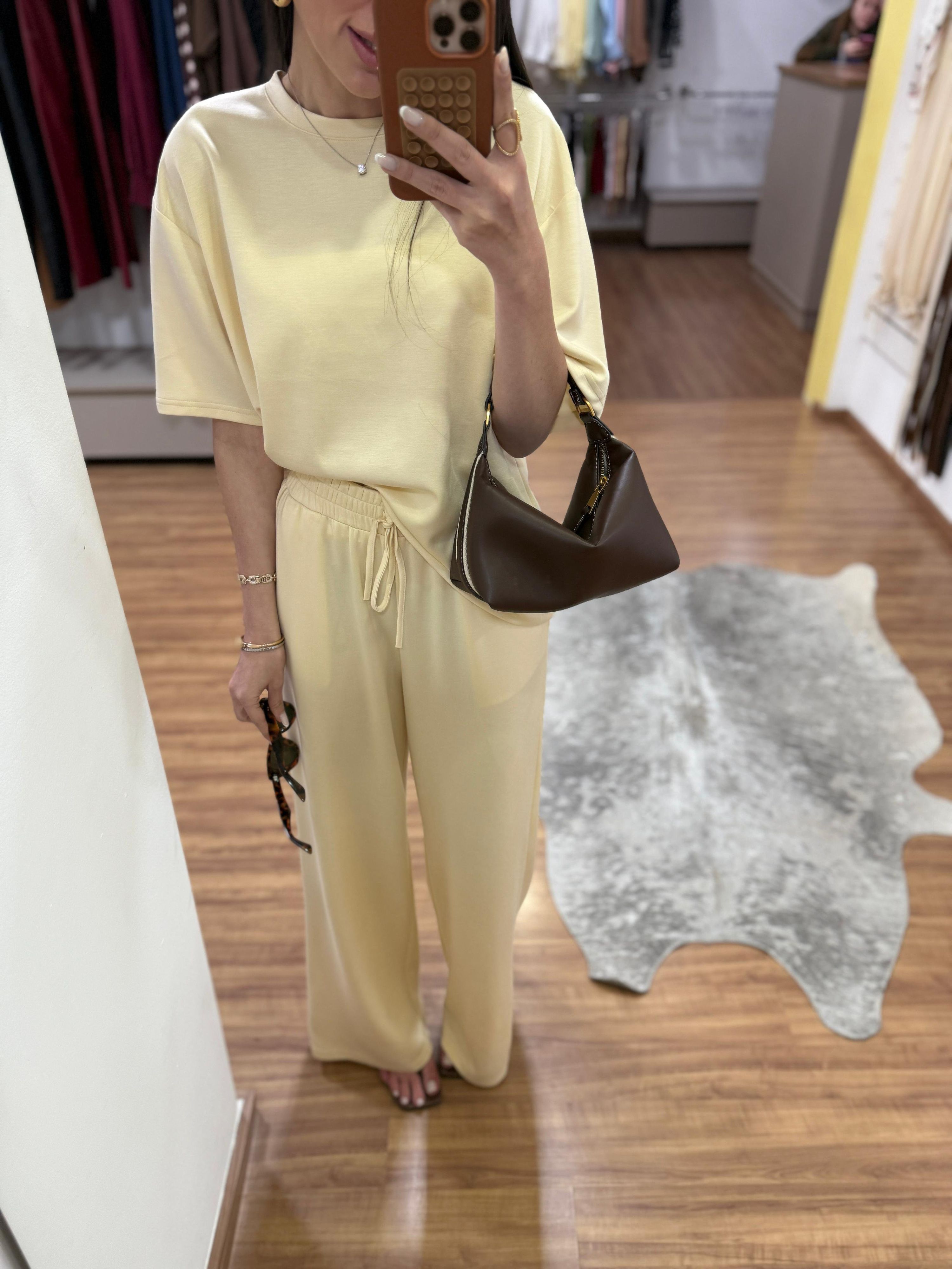 Conjunto Moletom Regina - Amarelo Manteiga 