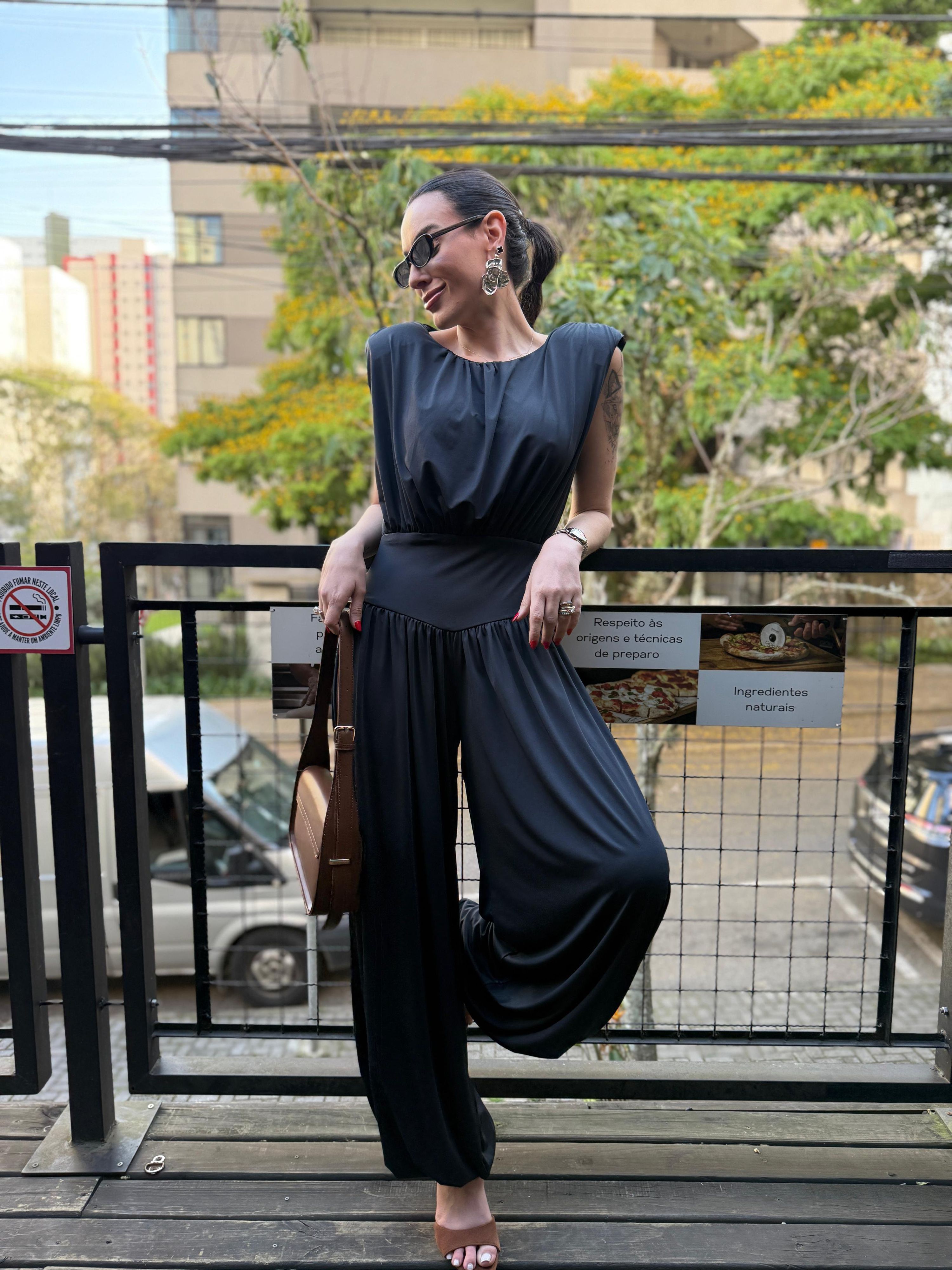 Macacão Camilla - Preto 