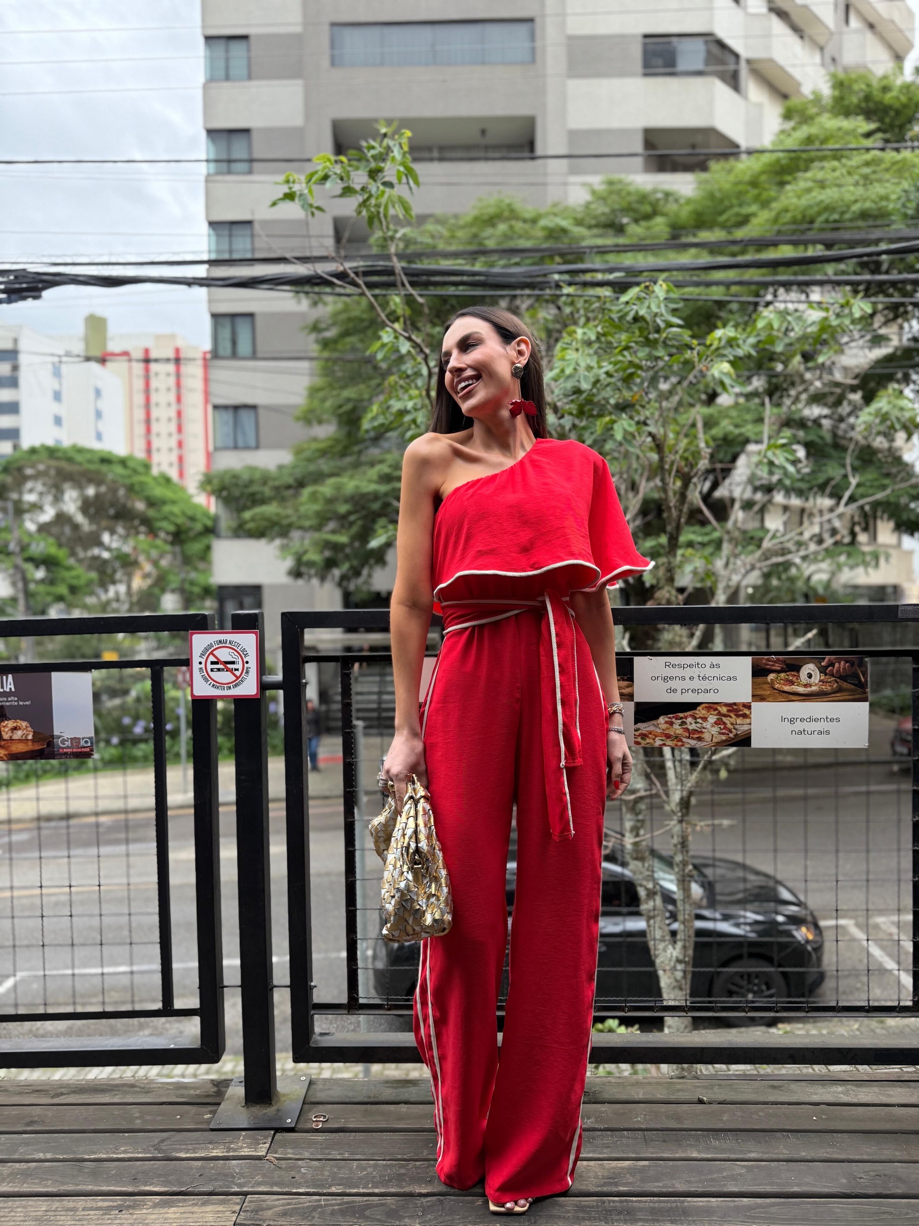 Macacão Um Ombro Só Gisele - Vermelho