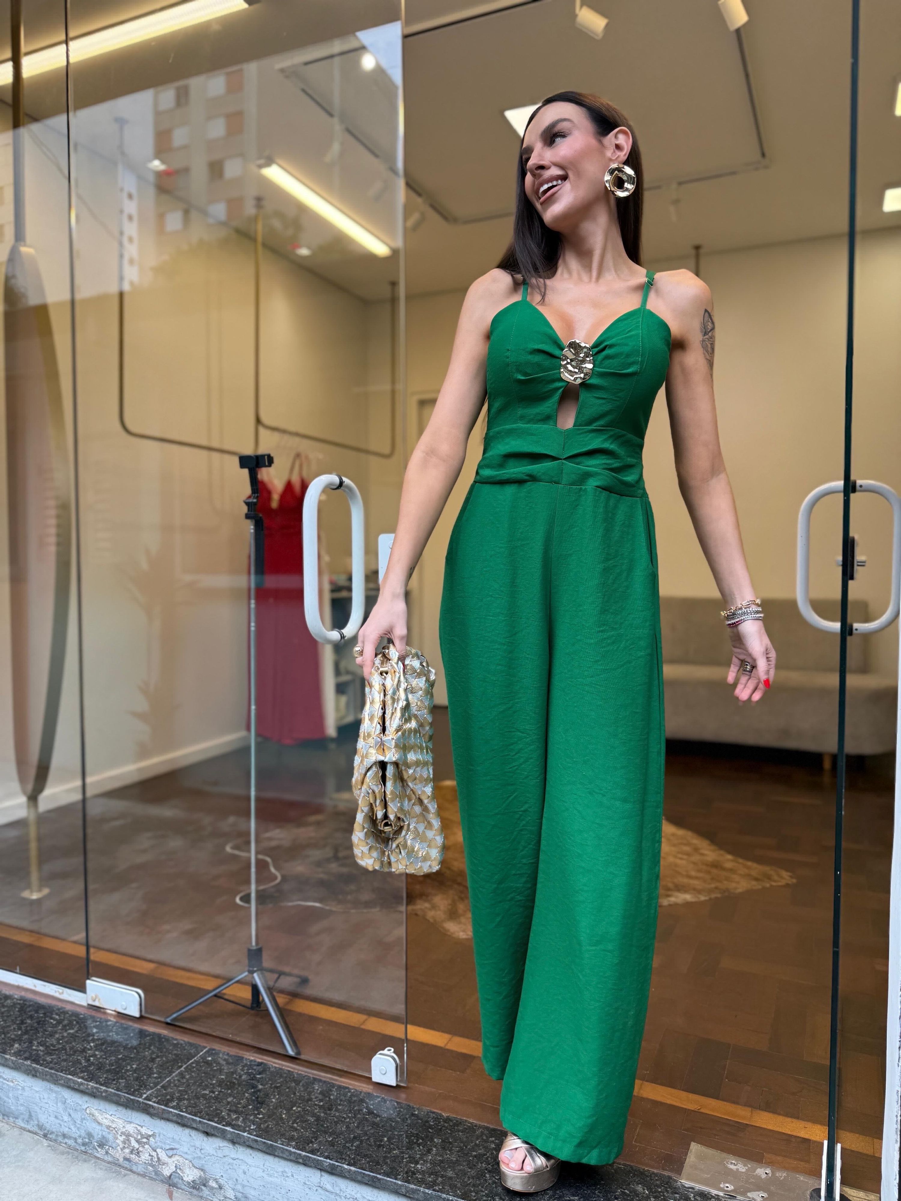 Macacão Alfaiataria Marrante Detalhe Orgânico - Ve...