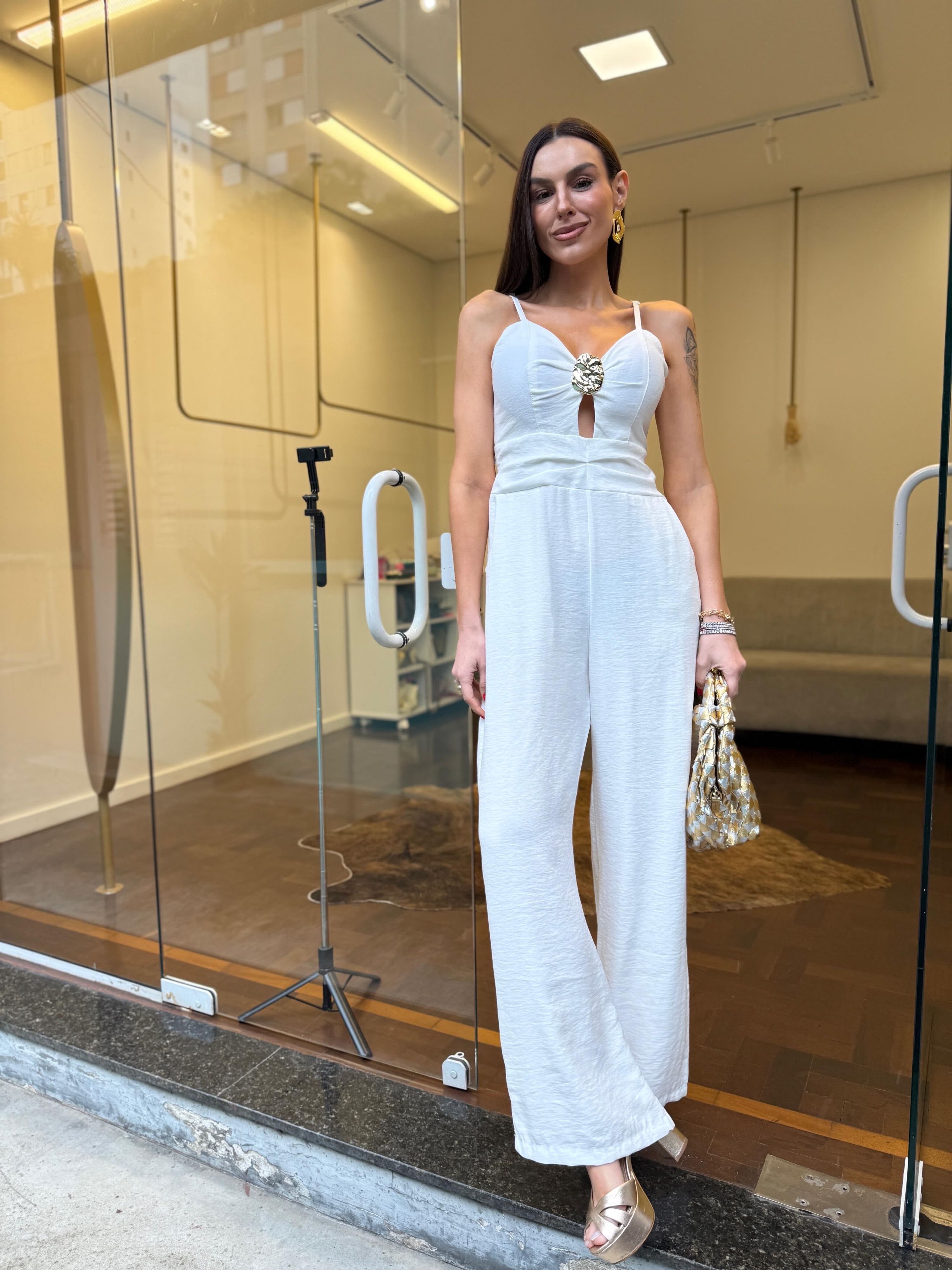 Macacão Alfaiataria Marrante Detalhe Orgânico - Of...