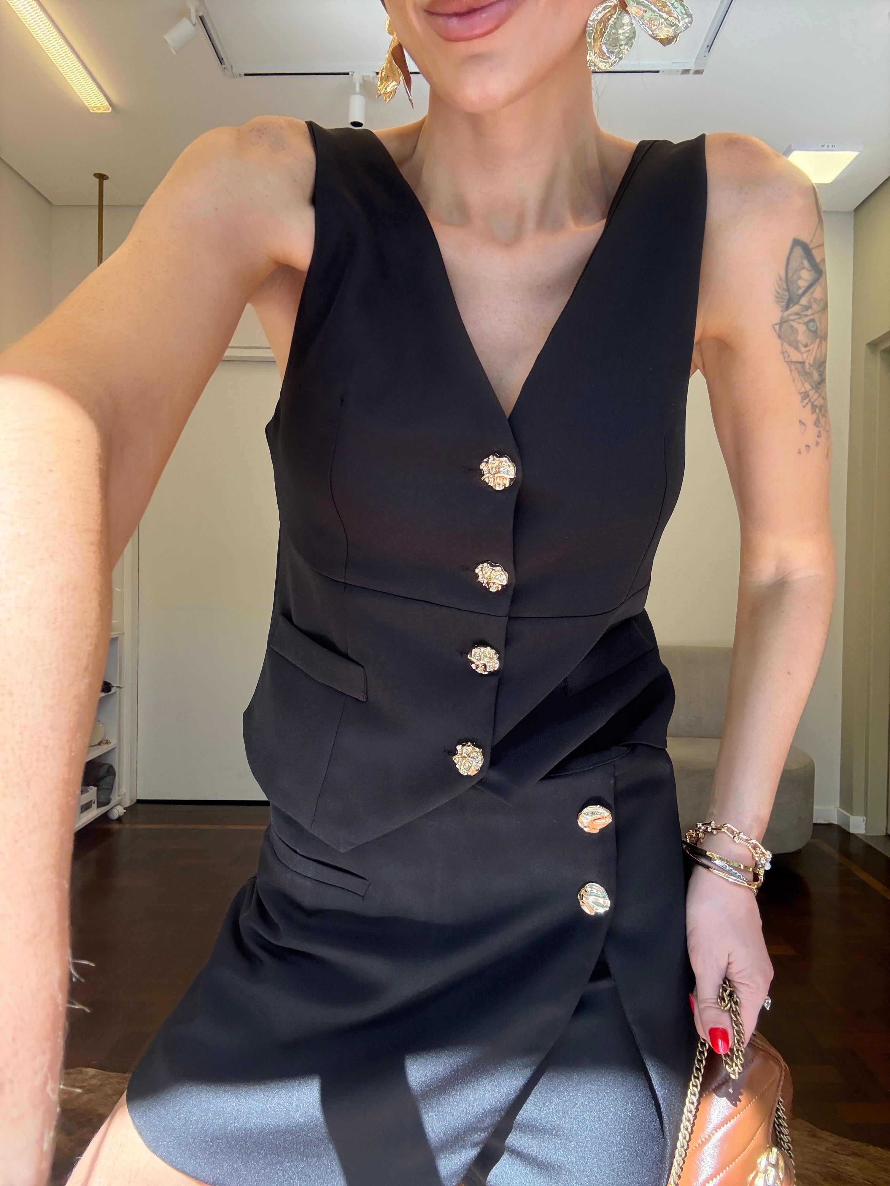 Colete Alfaiataria Botão Orgânico - Preto