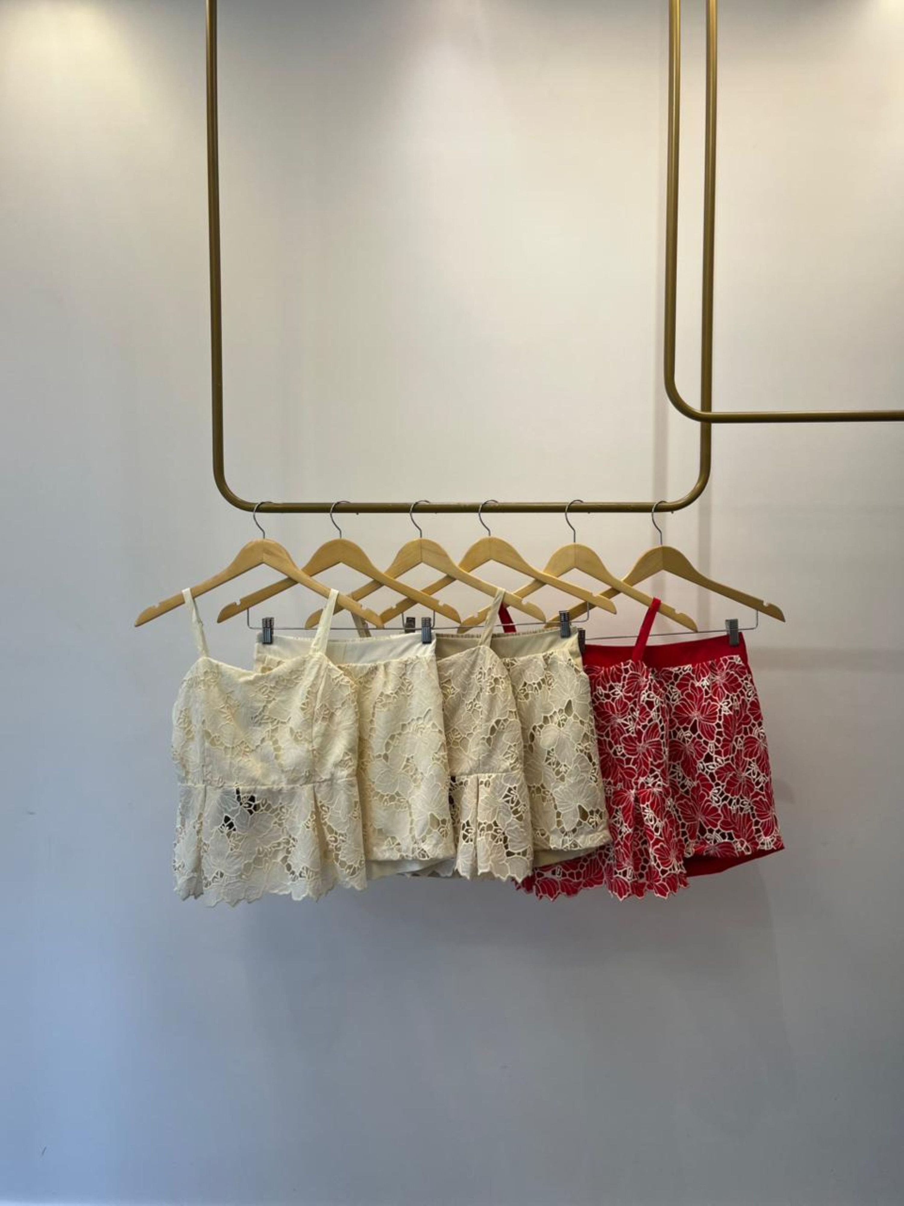 Conjunto Guipir - Bermuda e Peplum - Select Editio...