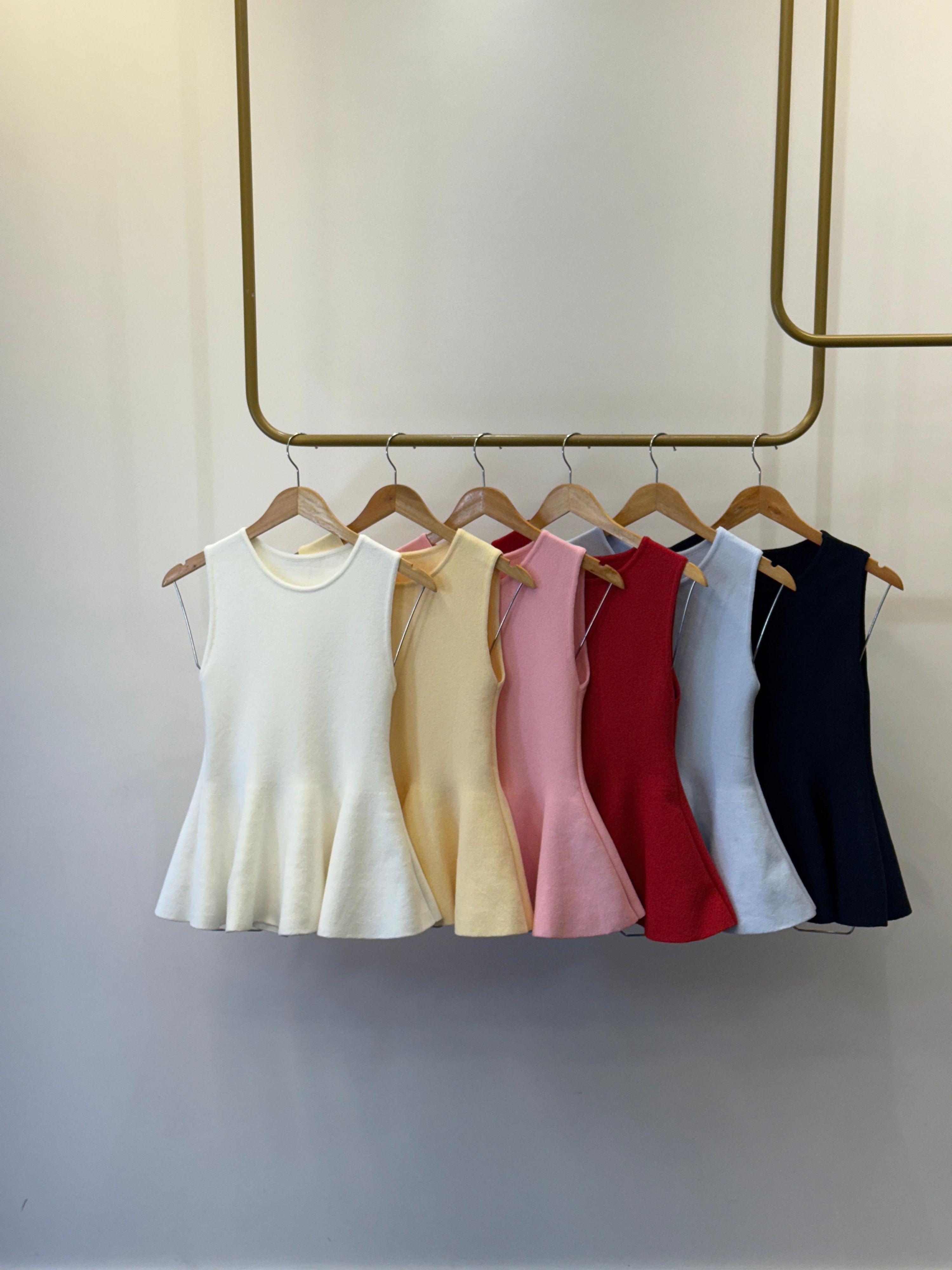 Blusa Fio Modal Peplum Iza - Vermelha