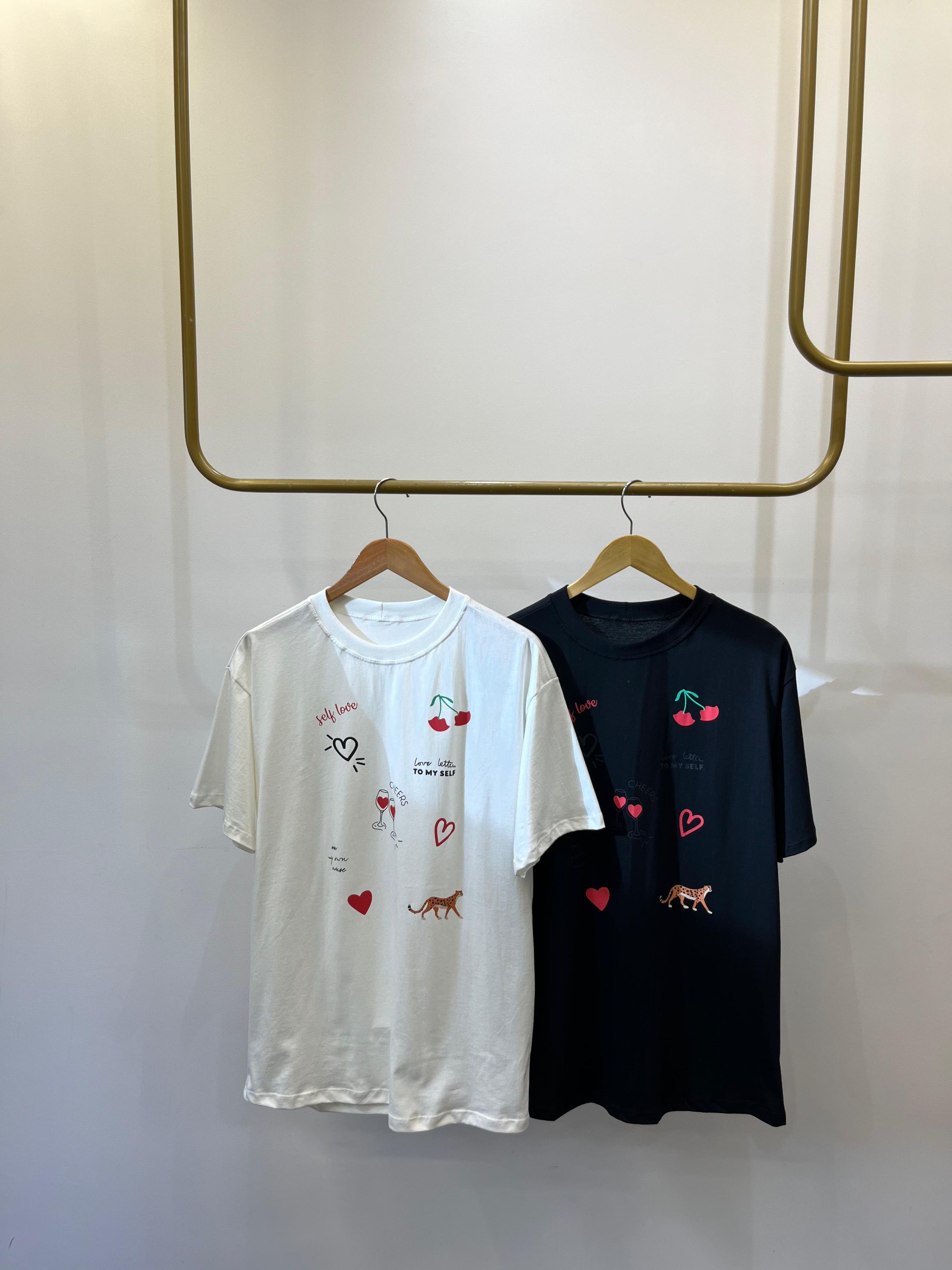 T-shirt Self-Love - Preta
