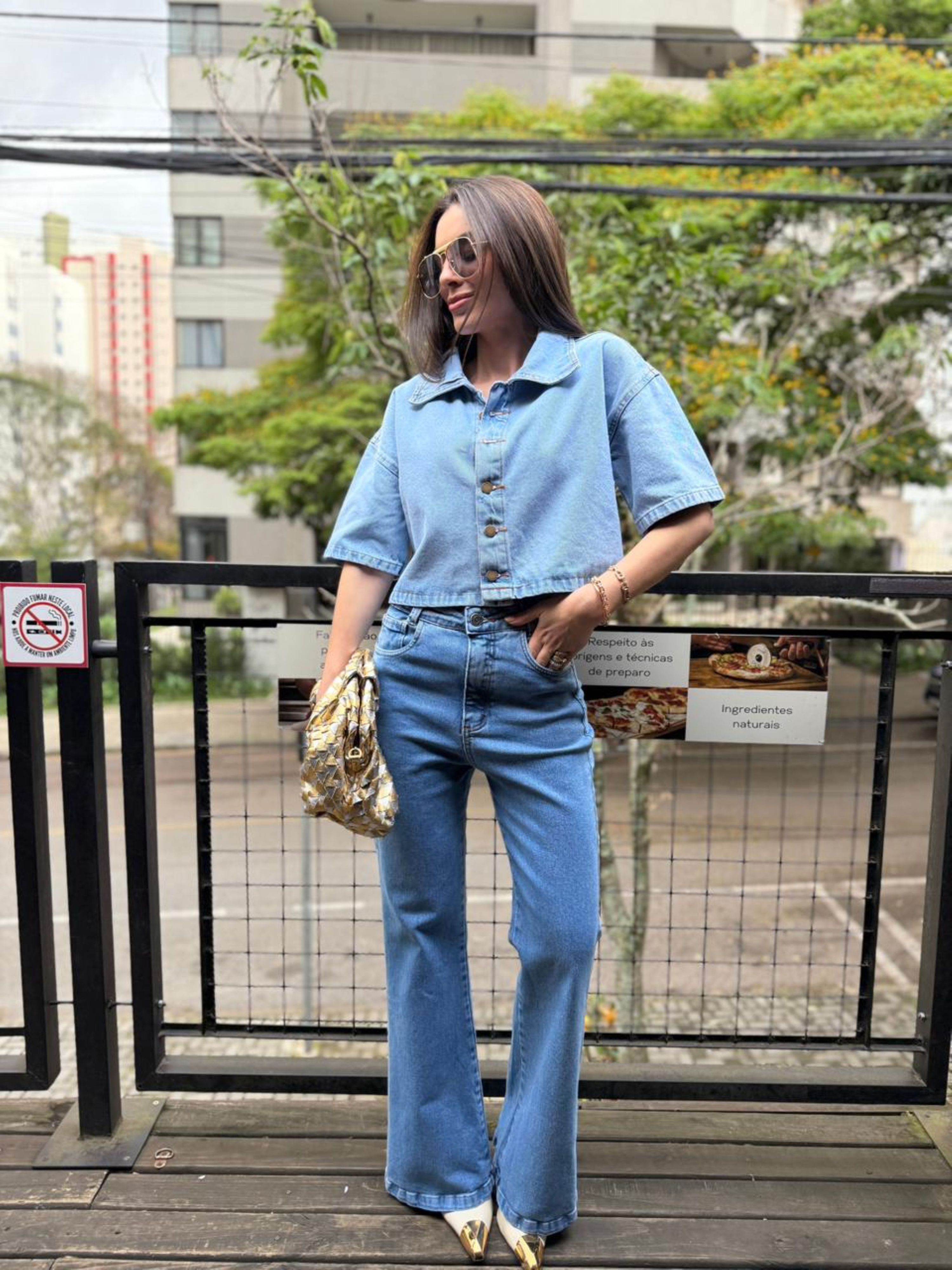 Camisa Jeans Manga Curta Lavagem Clara 