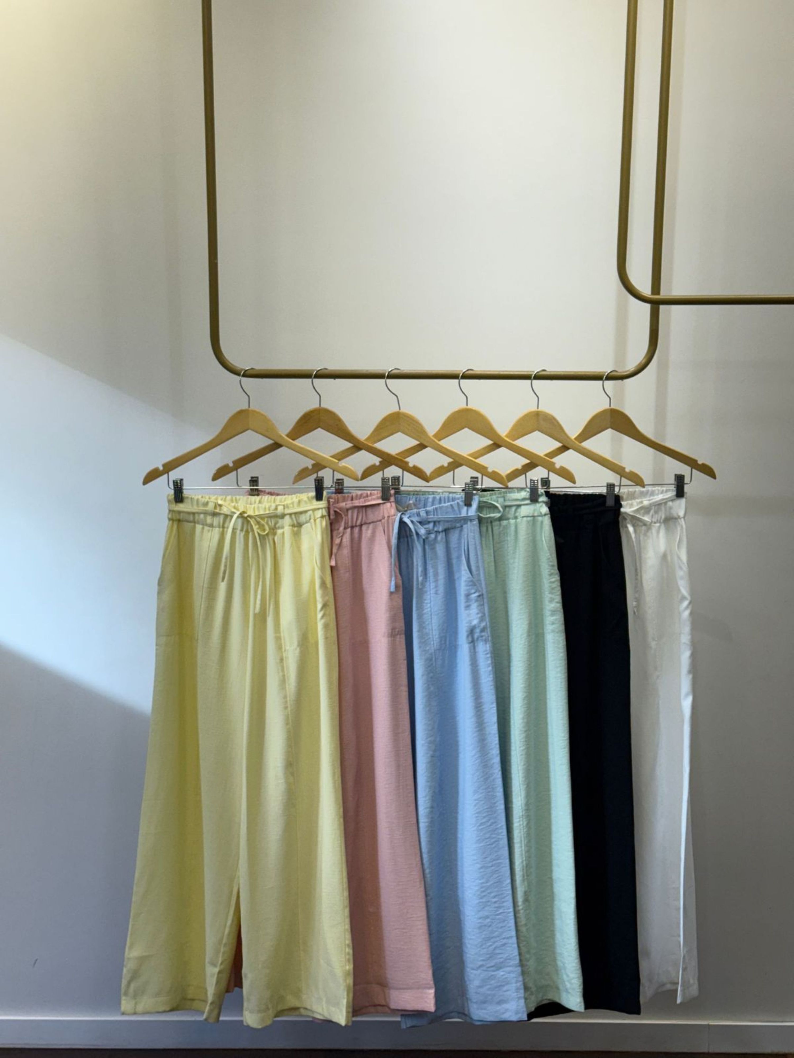 Calça Alfaiataria Marrant Confort - Amarela 