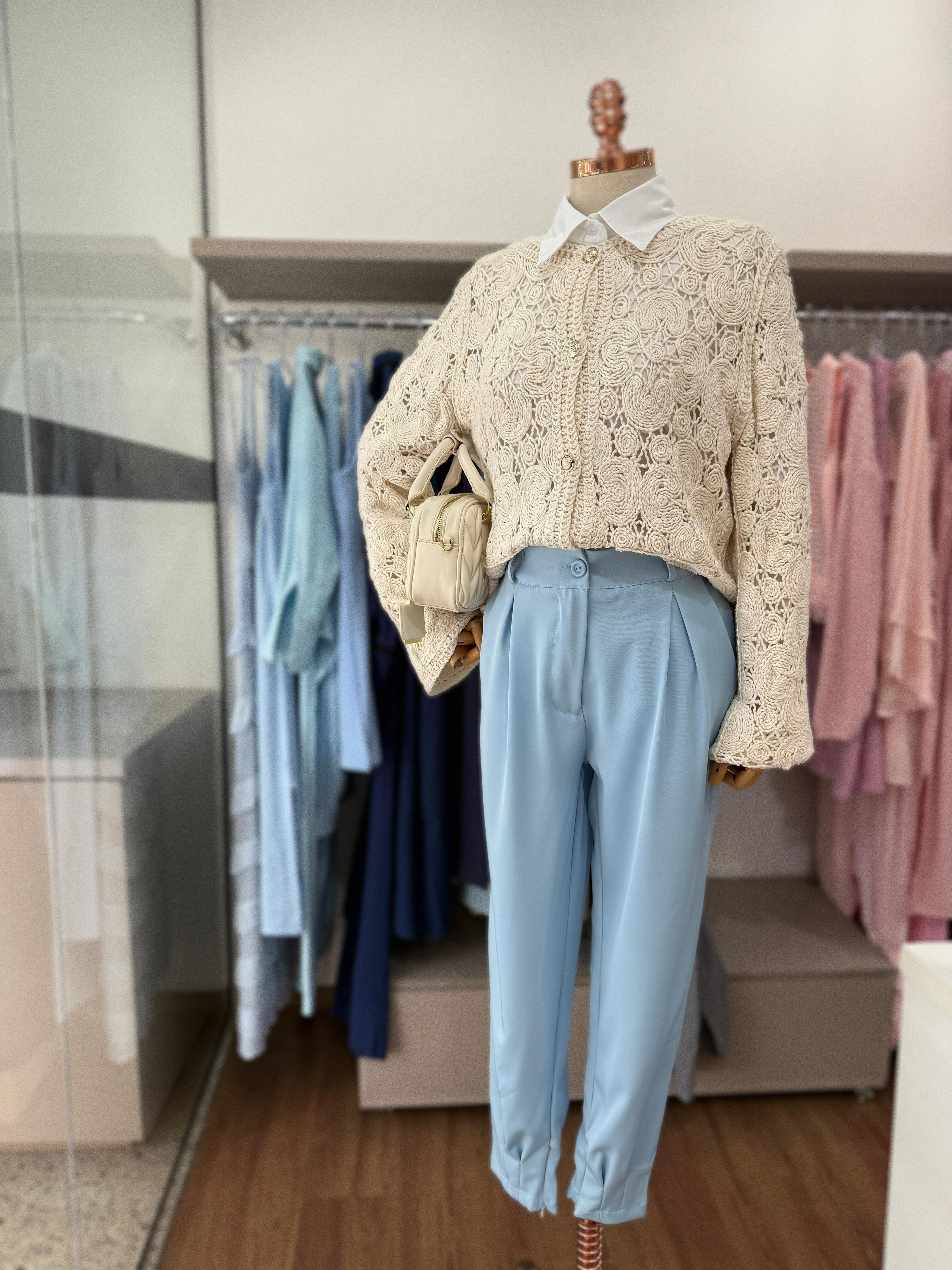 Calça Alfaiataria Cenoura Zíper - Azul Bebê 