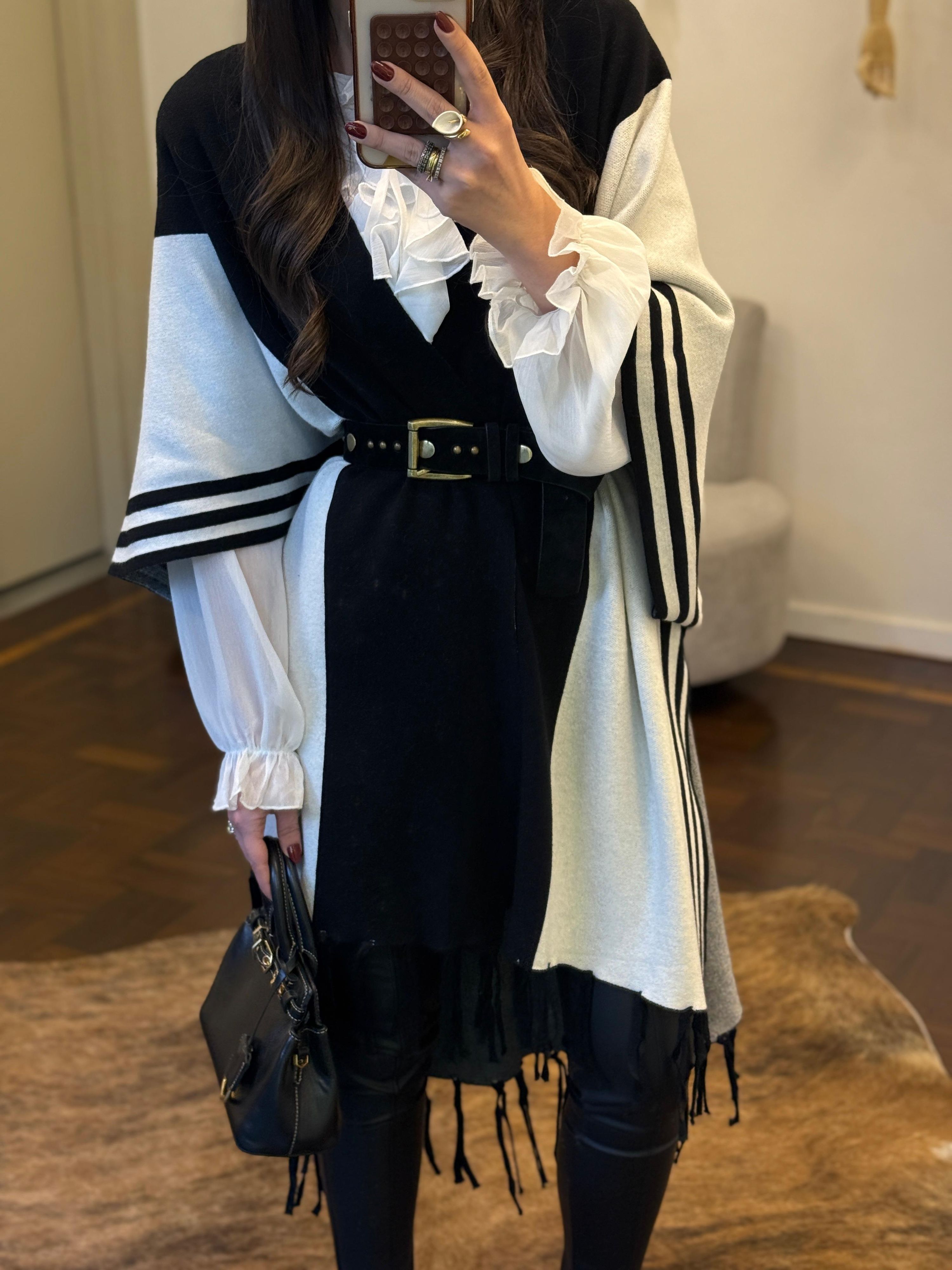 Poncho Tricot C/ Litras - Toque Cashmere e Franjas de Fio 