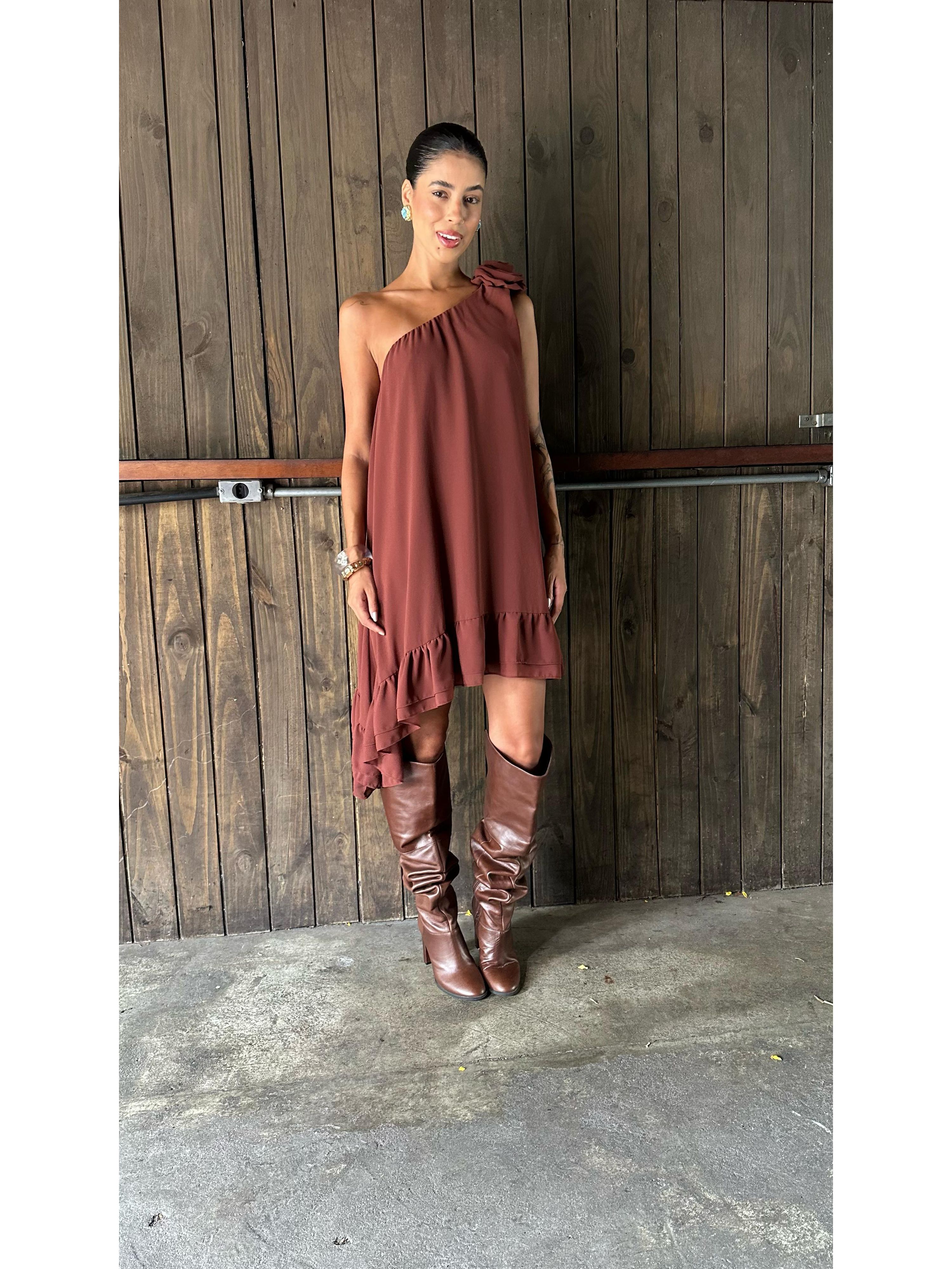 Vestido Assimétrico Um Ombro Só Camélia