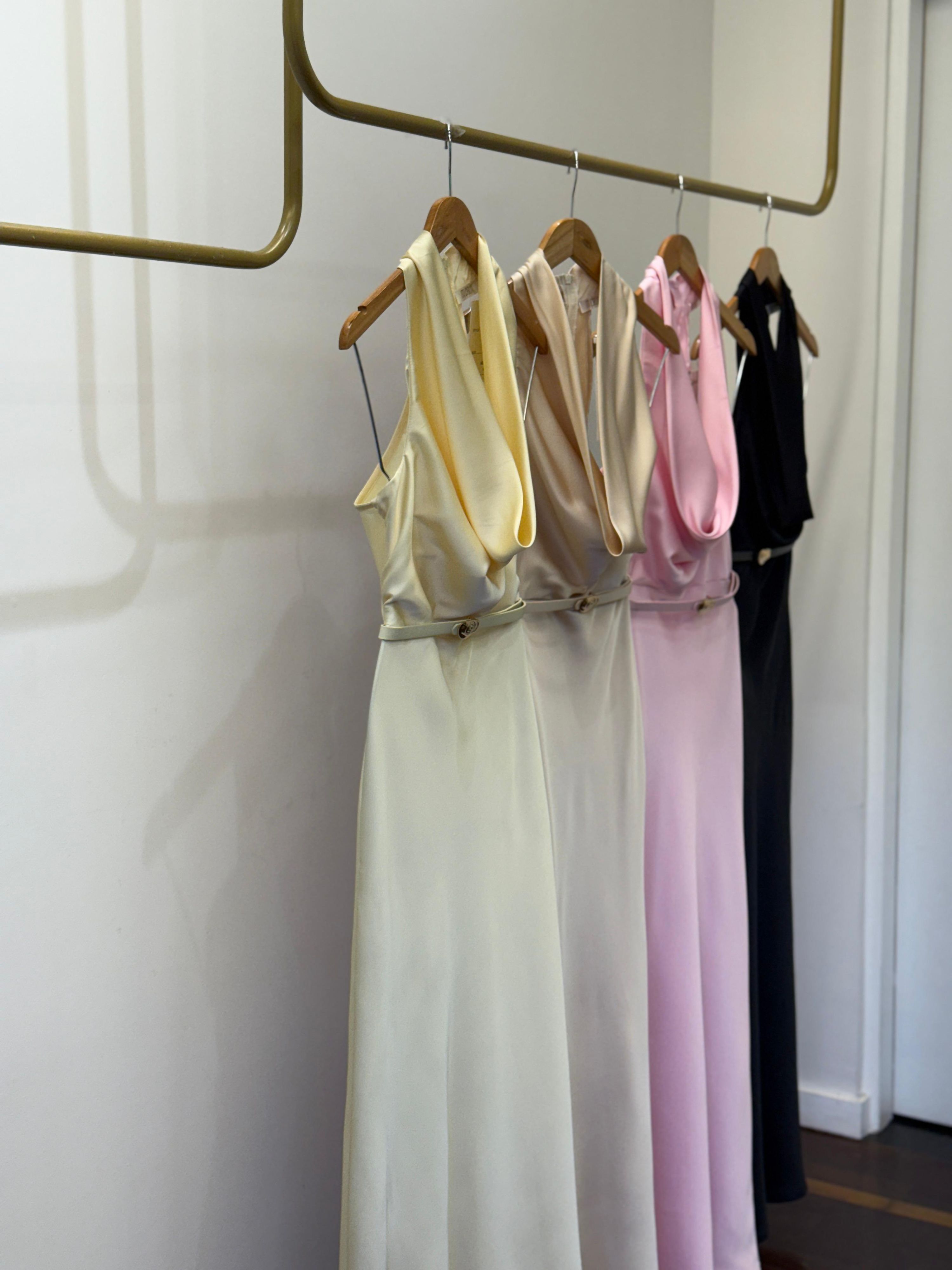 Vestido Cetim Gola Boba Gabriela - Champanhe 