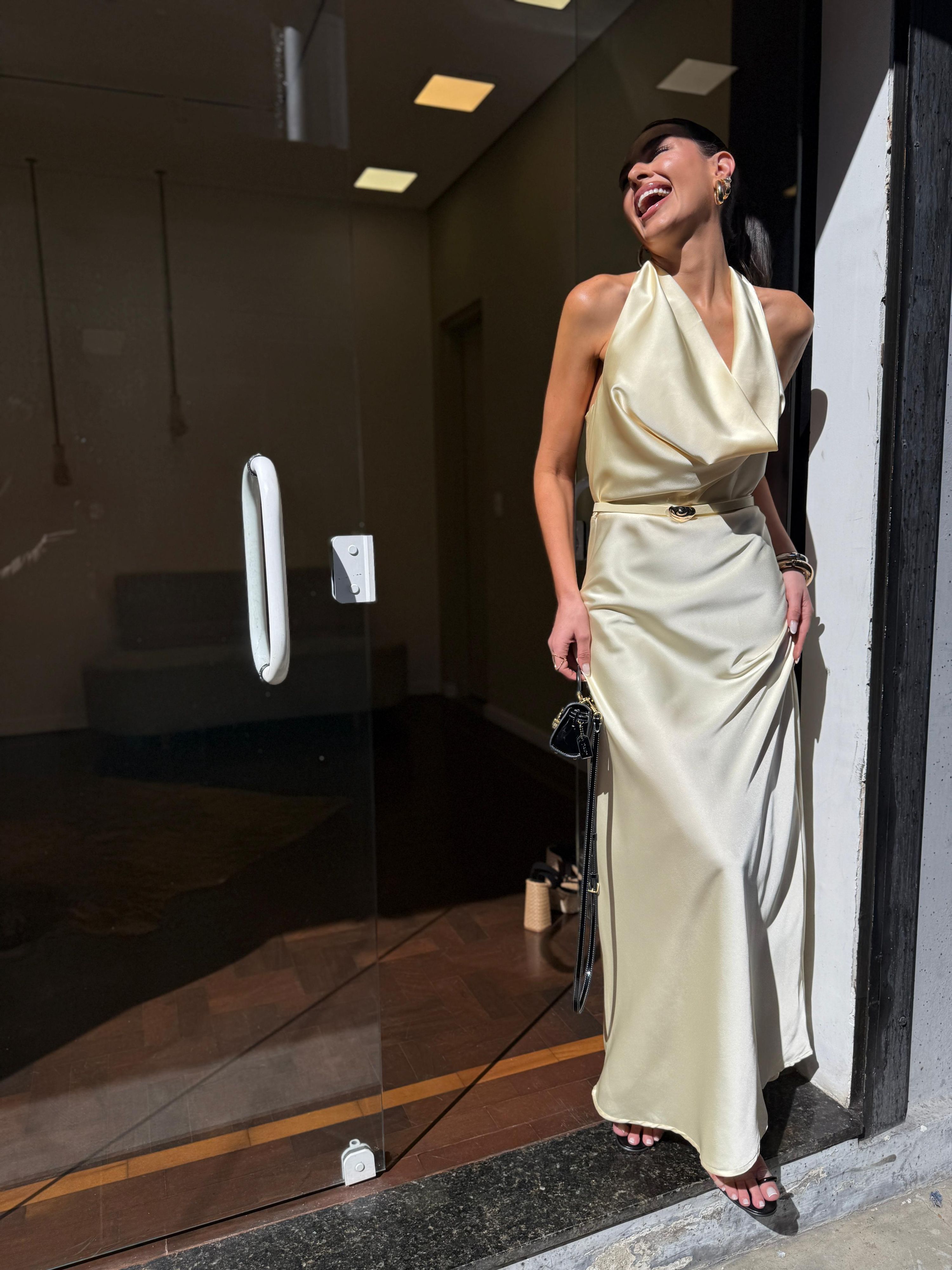 Vestido Cetim Gola Boba Gabriela - Amarelo Manteiga 