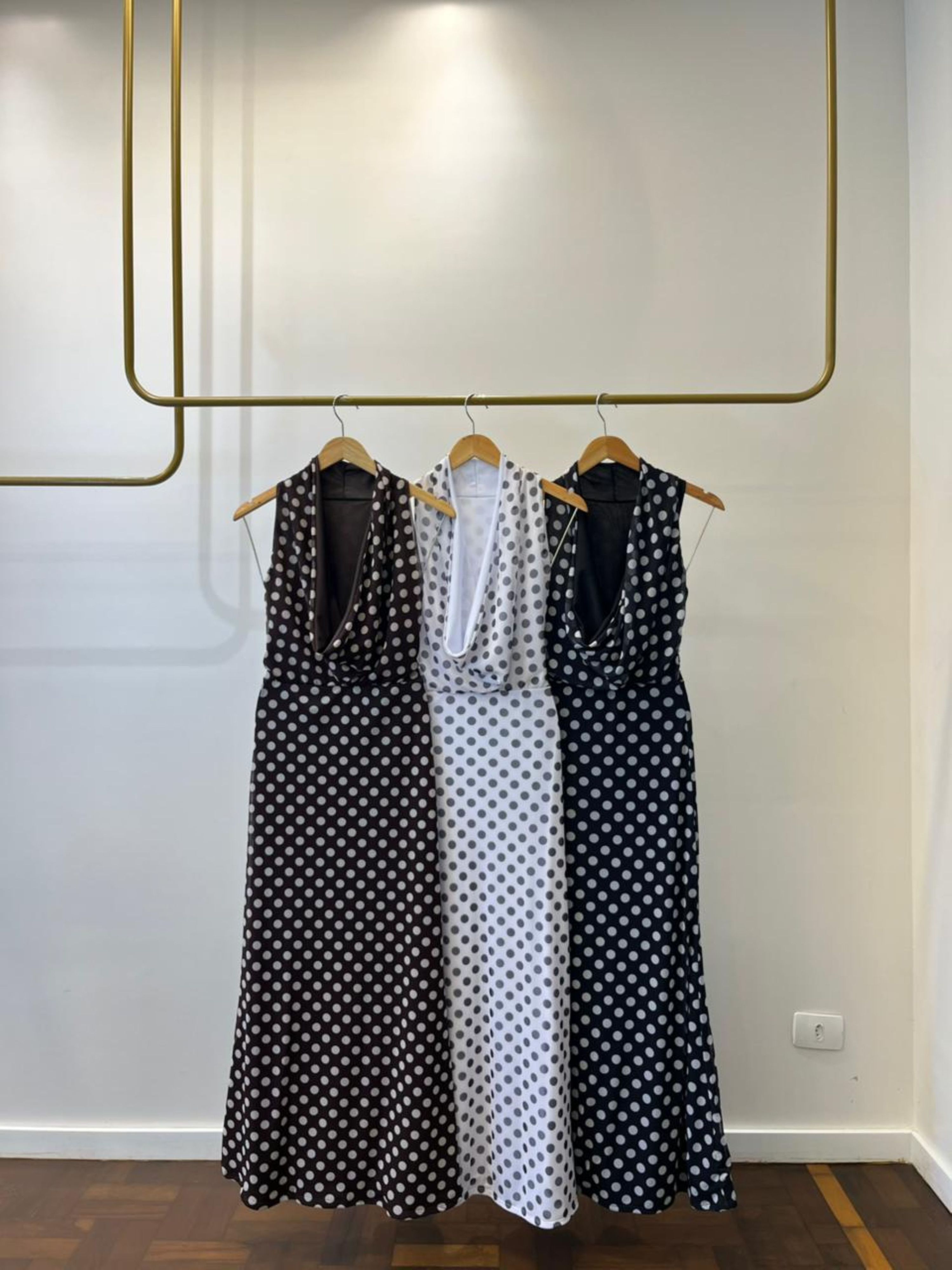 Vestido Gola Boba Poá - Off White com Poá Preto