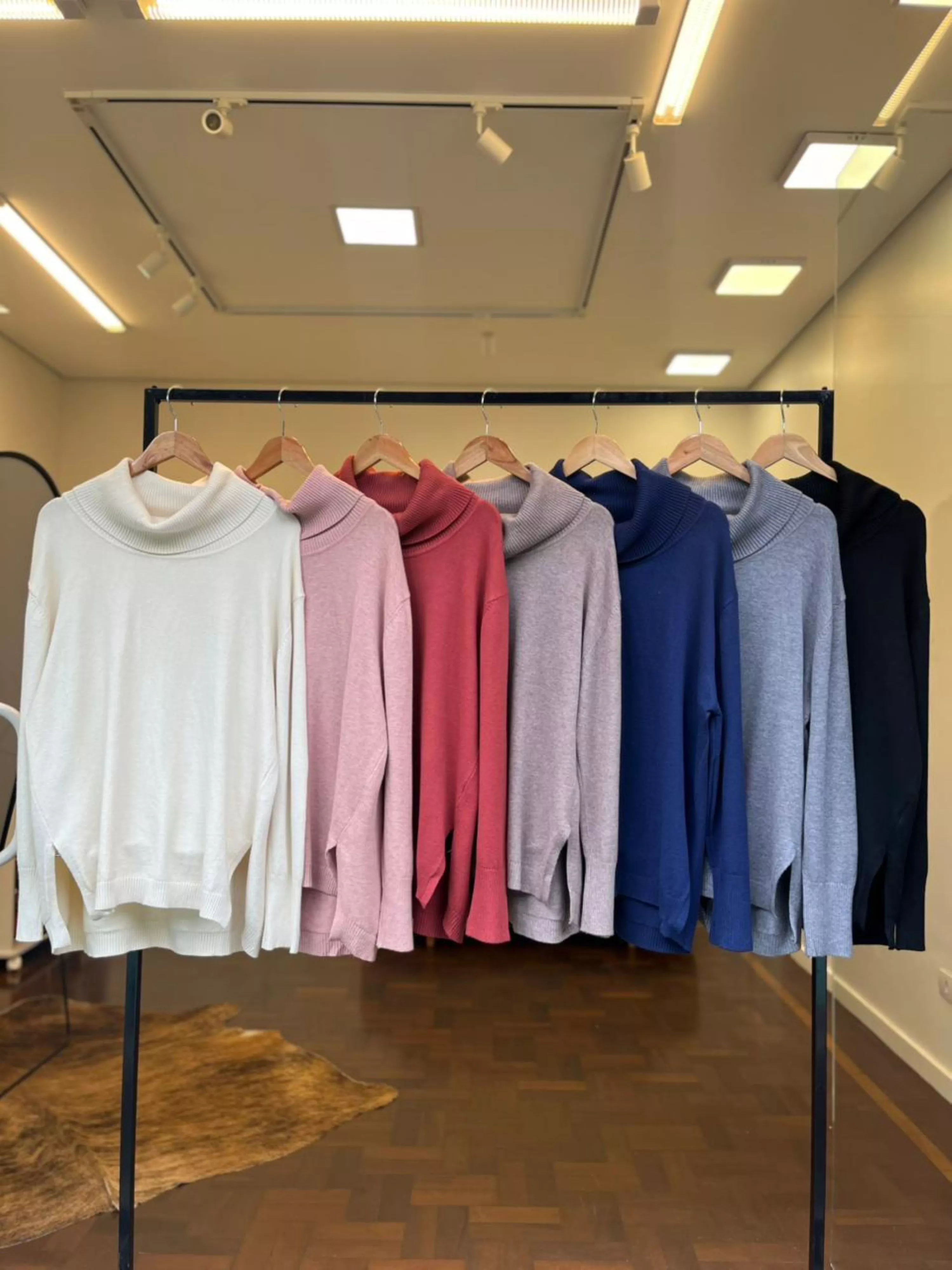 Blusa Tricot Zíper Gola Montreal - Off White | Yellow Submarine