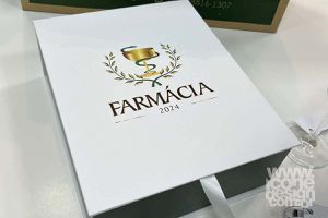 Caixa de Farmácia - Ícone Design