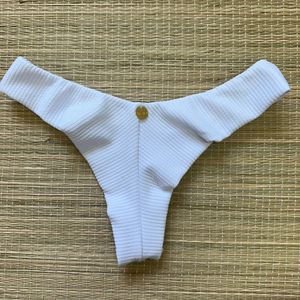 Tanga Fio em Dobra Branco Anarruga