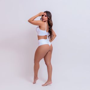 CONJUNTO EM MICROFIBRA ESTRUTURADO E REFORÇADO