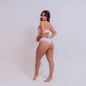 CONJUNTO TOMARA QUE CAIA EM RENDA COM DECOTE V