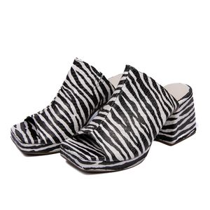 Sandália Feminina Meia Pata Salto Grosso 195005 Te... - DROPSHIPPING GRIFFE SHOES - SOMENTE CLIENTES AUTORIZADOS