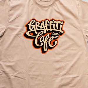 Camiseta GRAFFITI COM CAFÉ - Bege