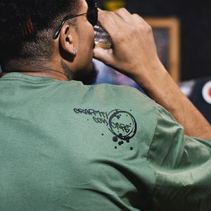 Camiseta COPO SUJO - Oliva