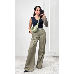 Body Assimétrico Fivela Dourada - Preto