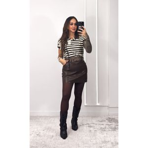 Blusa Listrada com Flor Tule - Off/Marrom