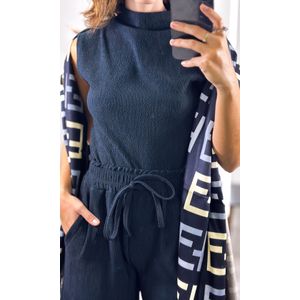 Conjunto Texturizado Blusa Cavada e Calça - Preto