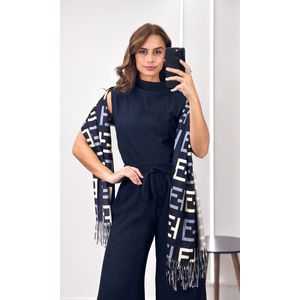 Conjunto Texturizado Blusa Cavada e Calça - Preto
