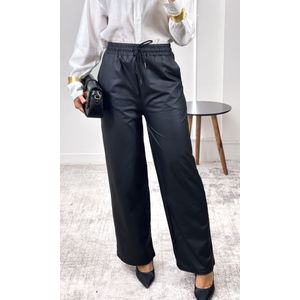 Calça Courino Reta - Preto