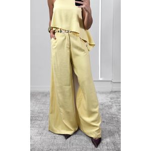 Conjunto Blusa Assimétrica e Calça Pantalona - Amarelo